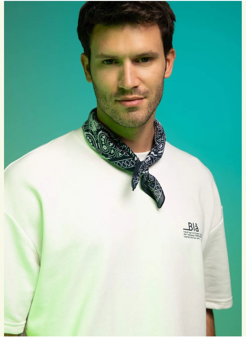 ديفاكتو Oversize Fit Short Sleeve Slogan Printed T-Shirt
