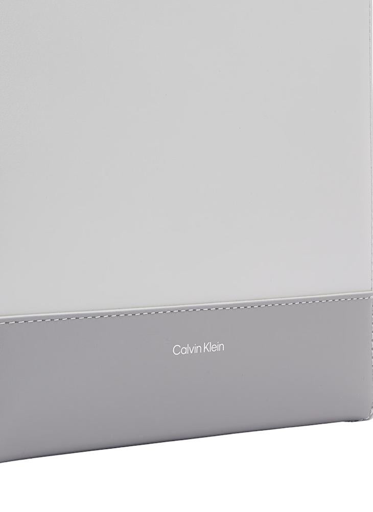 CALVIN KLEIN LEATHER CROSSBODY BAG  - Image 3