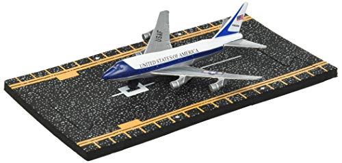 Hot Wings Planes Air Force One with Connectible Runway Die Cast Plane in Aviation Museums Nation, widewhite/Blue/red - Image 5