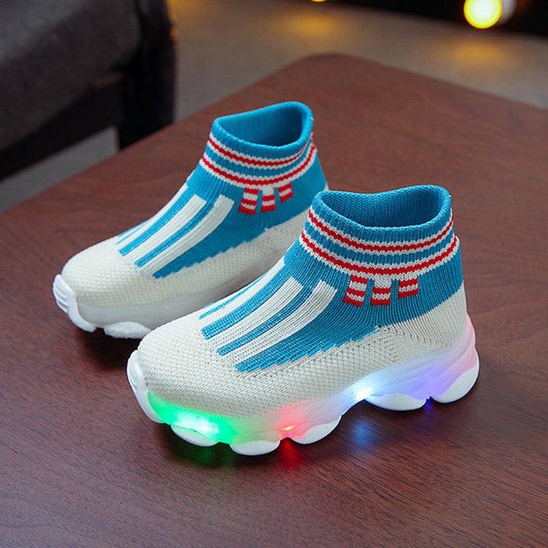 👕 حذاء رياضي بتنفس مع إضاءة LED ونعل مقاوم للانزلاق للاستخدام اليومي - Image 5