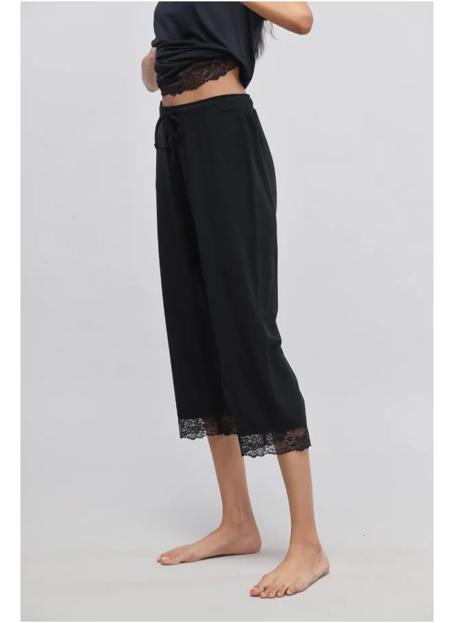 NeceSera Delicate Black Lace Capri