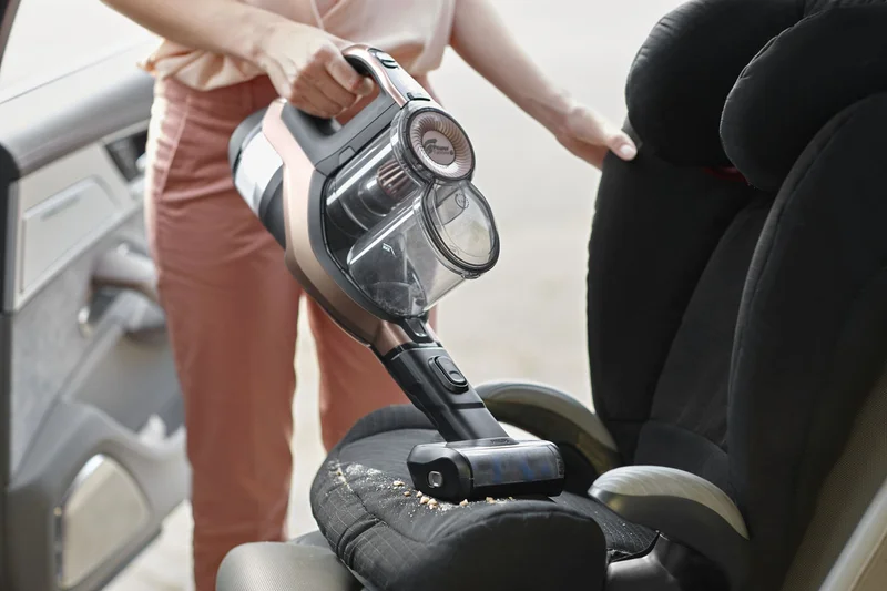 Philips Cordless Stick Vacuum & Handheld - Up to 100m² per charge, 360° Suction Nozzle, Up to 1000L/Min Airflow,