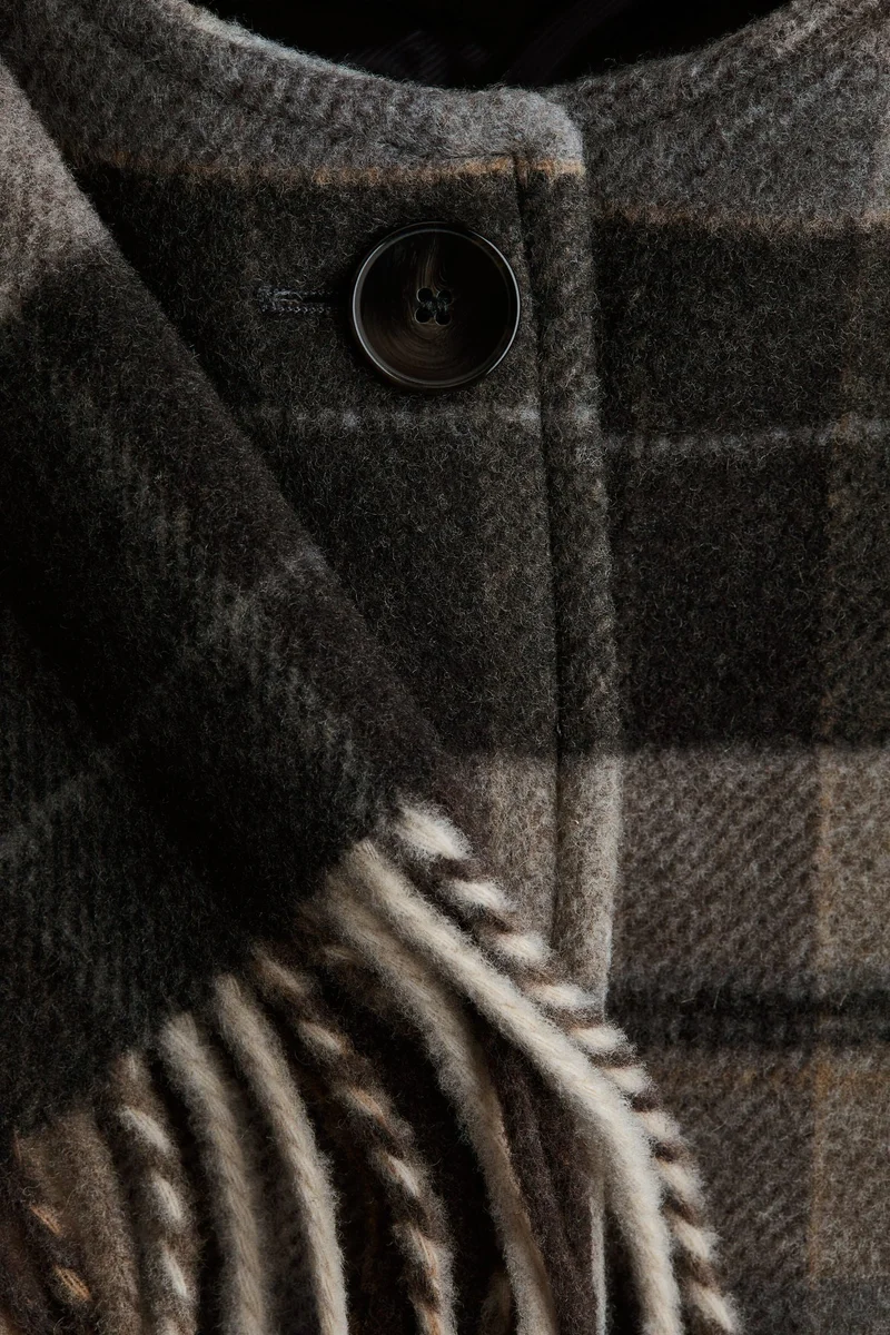 اتش اند ام معطف من مزيج صوف اللباد مع وشاح