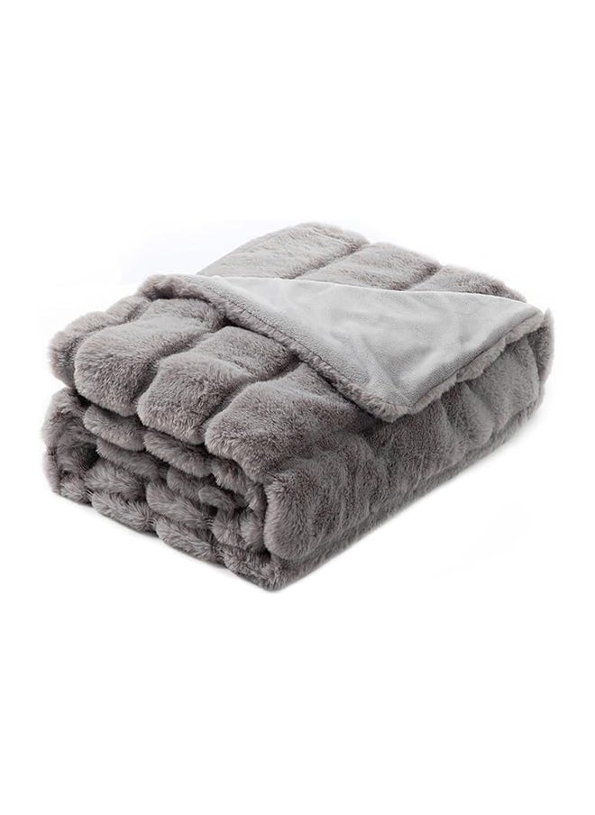 Faux Fur Throw Blanket for Couch, Cozy Soft Plush Thick Winter Blanket for Sofa Bedroom Living Room, 50 * 60 Inches Grey - pzsku/Z2B37D8839E063612BC13Z/45/_/1726129506/2af164f4-e3c6-4fe2-82d3-07488dfee796