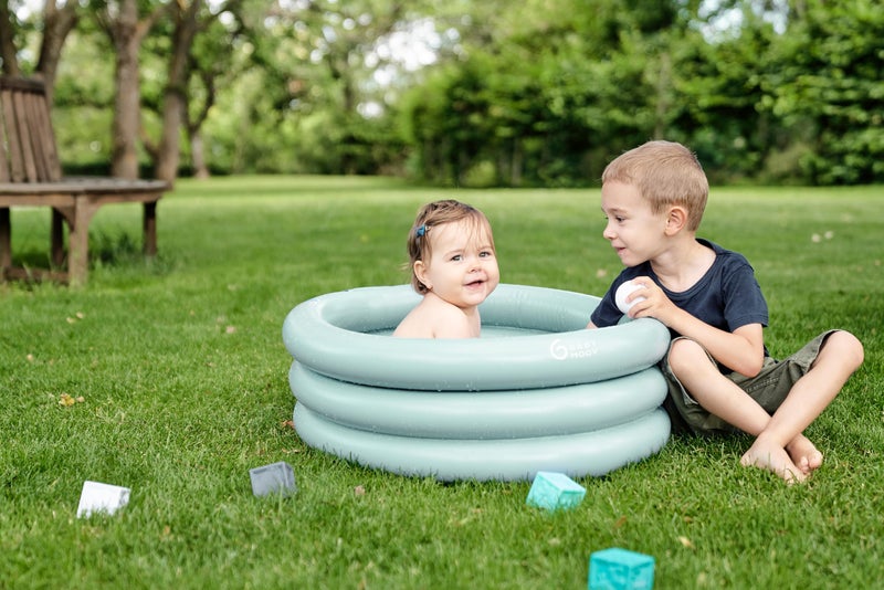 Babymoov Inflatable Bathtub & Pool - Safe, Portable & Grows with Baby (from 0+ Newborn Insert Included) - Image 3