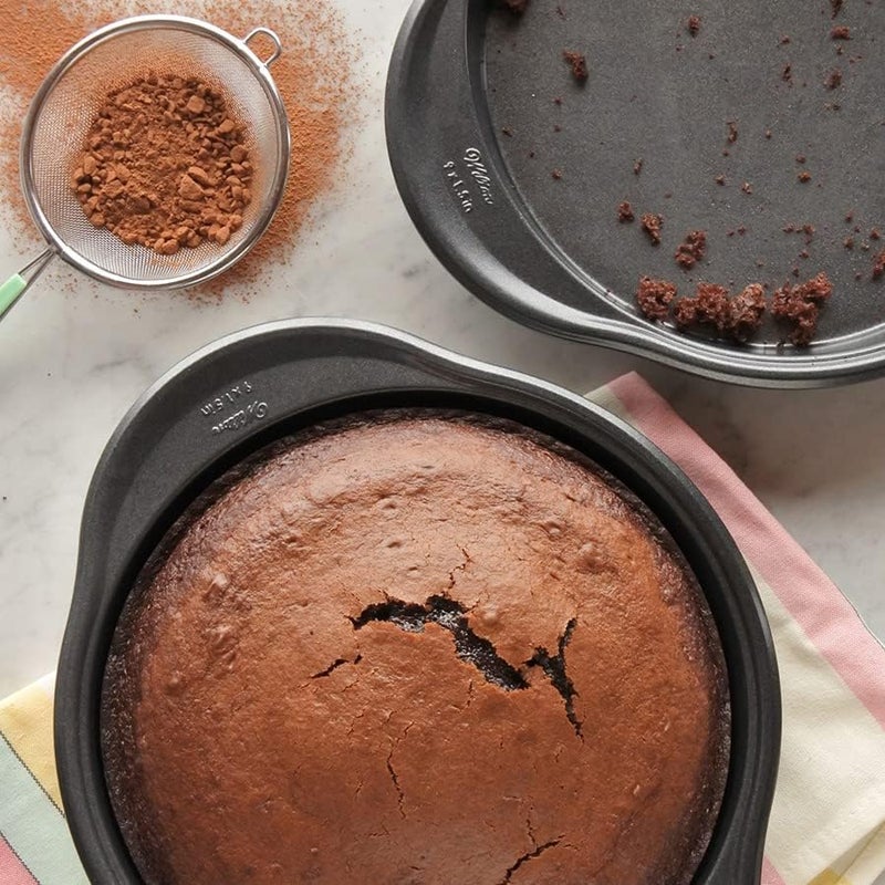 Wilton Advance Select 9 Inch Round Cake Pan Made without PFAS Extended Handles AntiWarping NonStick Baking Pan With DuraLast SiliconeInfused Coating Steel - Image 4
