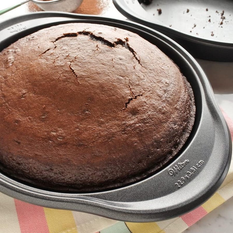 Wilton Advance Select 9 Inch Round Cake Pan Made without PFAS Extended Handles AntiWarping NonStick Baking Pan With DuraLast SiliconeInfused Coating Steel - Image 5