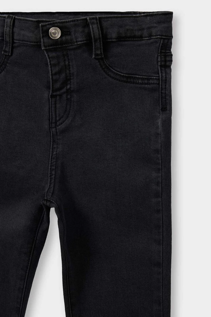 ديفاكتو Regular Fit Trousers
