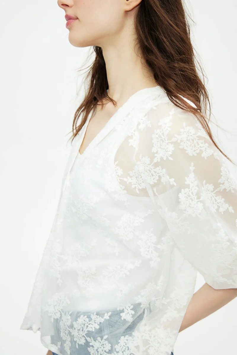 H&M Lace blouse