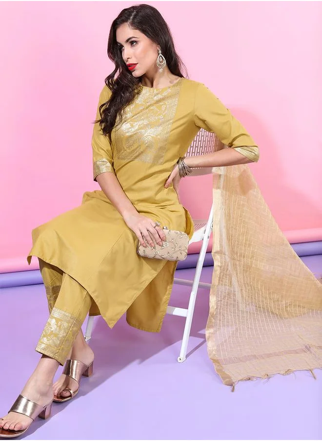 فيشود Women Yellow Printed Kurta Set with Dupatta by Styli