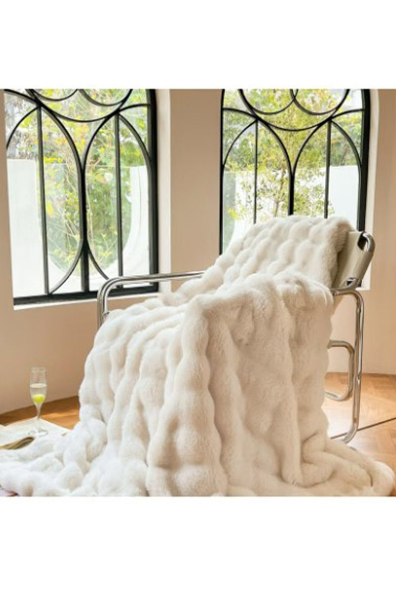 MONOGUE Ultra Soft Faux Fur Throw Blanket – Cozy Plush Fuzzy Blanket for Sofa, Couch & Bed - Image 1