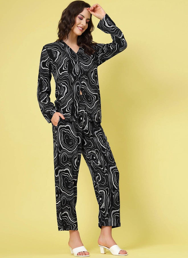 PlusS قميص وسروال مطبوع بتصميم تجريدي باللونين الأسود والرمادي للنساء - Image 3