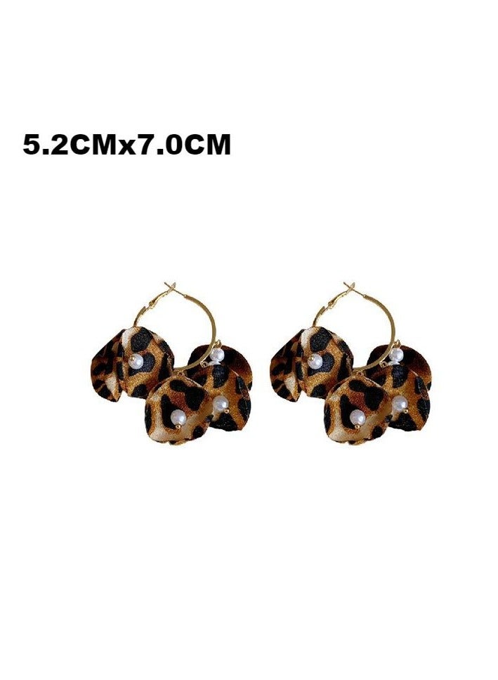 أقراط لؤلؤية مطبوعة على شكل زهرة الفهد من شبكة الخريف على طراز مايارد أقراط حلوة ومتعددة الاستخدامات أقراط موضة جديدة - Image 5