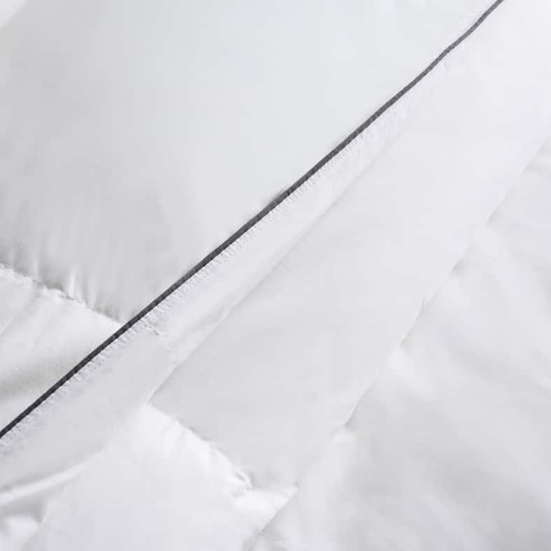 Pan Home لحاف ألتيميت من ريش البط الناعم مقاس 230×220 سم، أبيض - Image 3