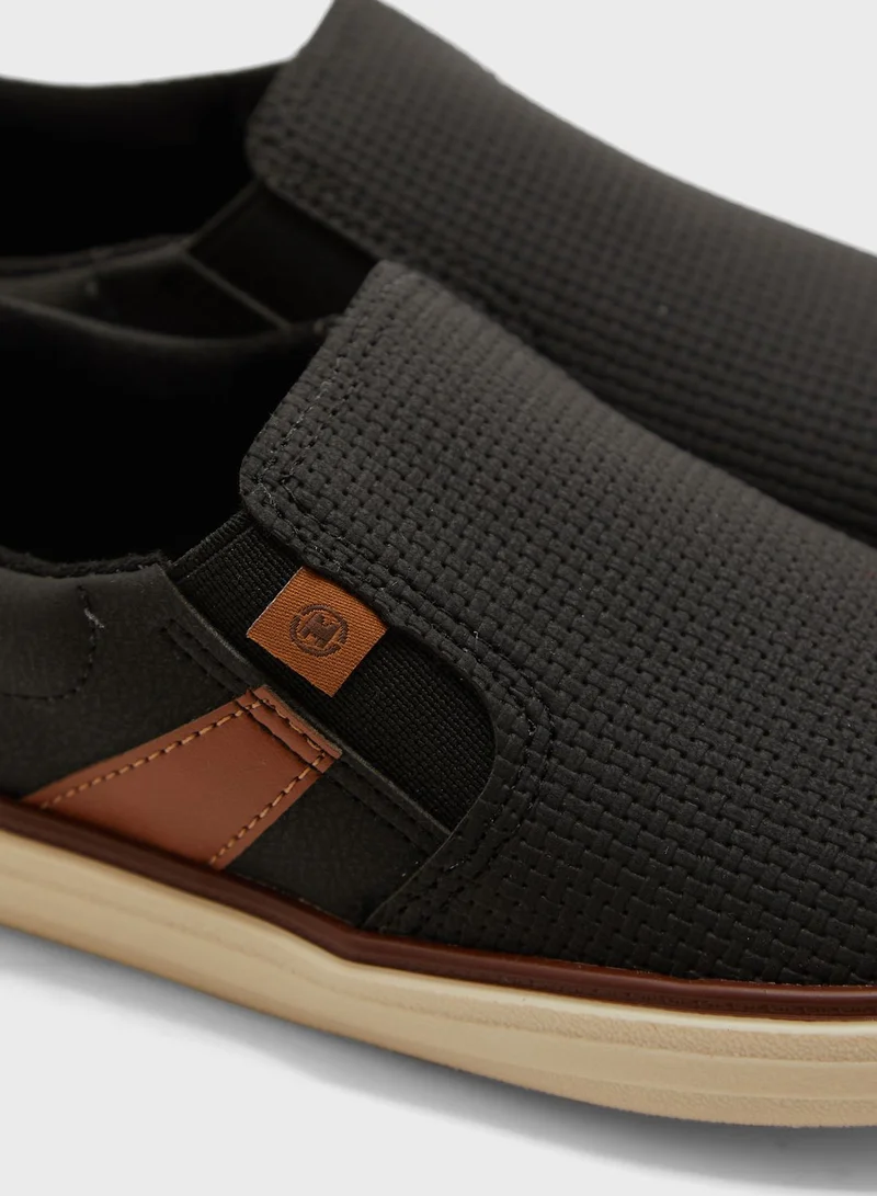MOLEKINHO Kids Addax Slip Ons