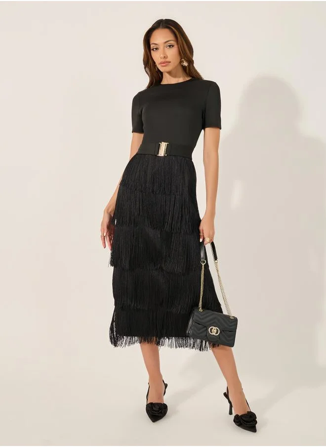 ستايلي Fringe Hem Detail Short Sleeves Sheath Midi Dress