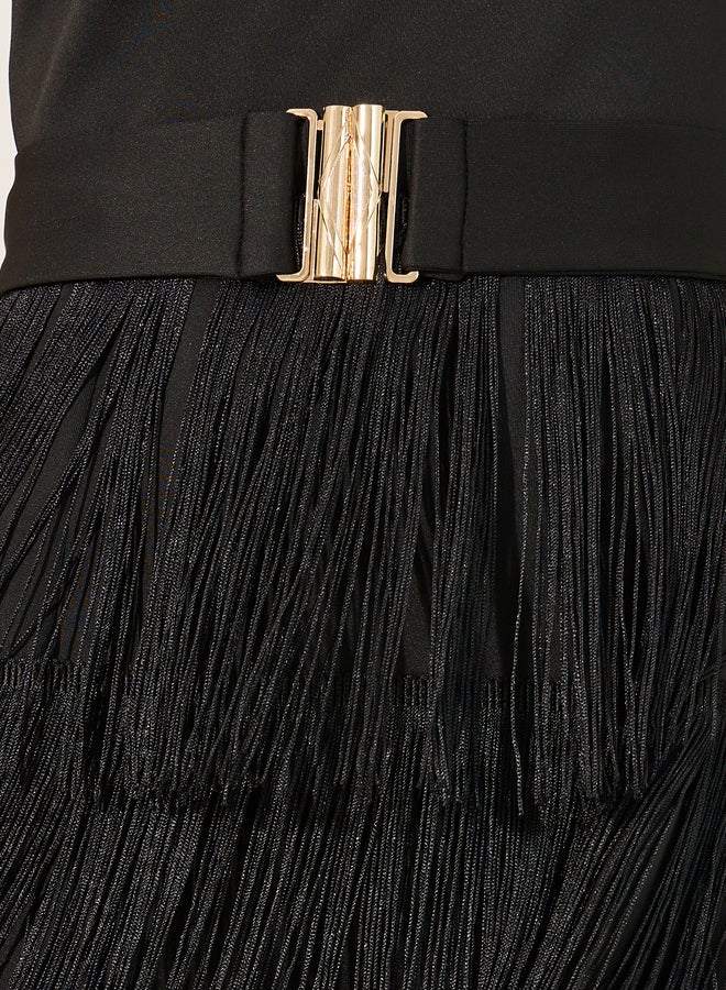 Styli Fringe Hem Detail Short Sleeves Sheath Midi Dress - Image 4