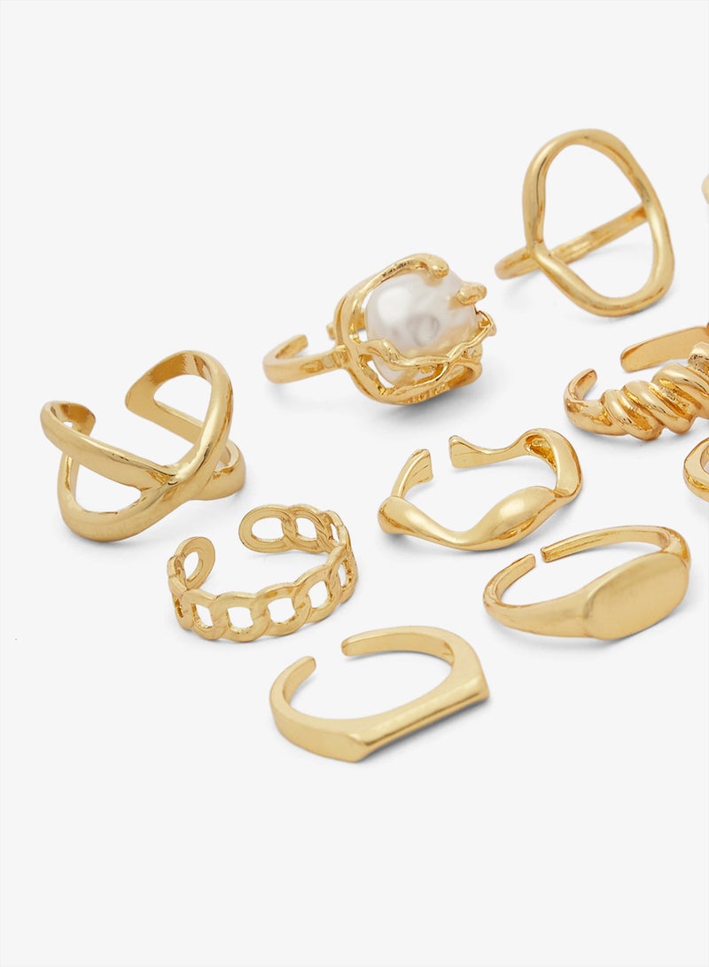 ايلا ست قطع خواتم ذهبية بنقوش متنوعة - Image 2