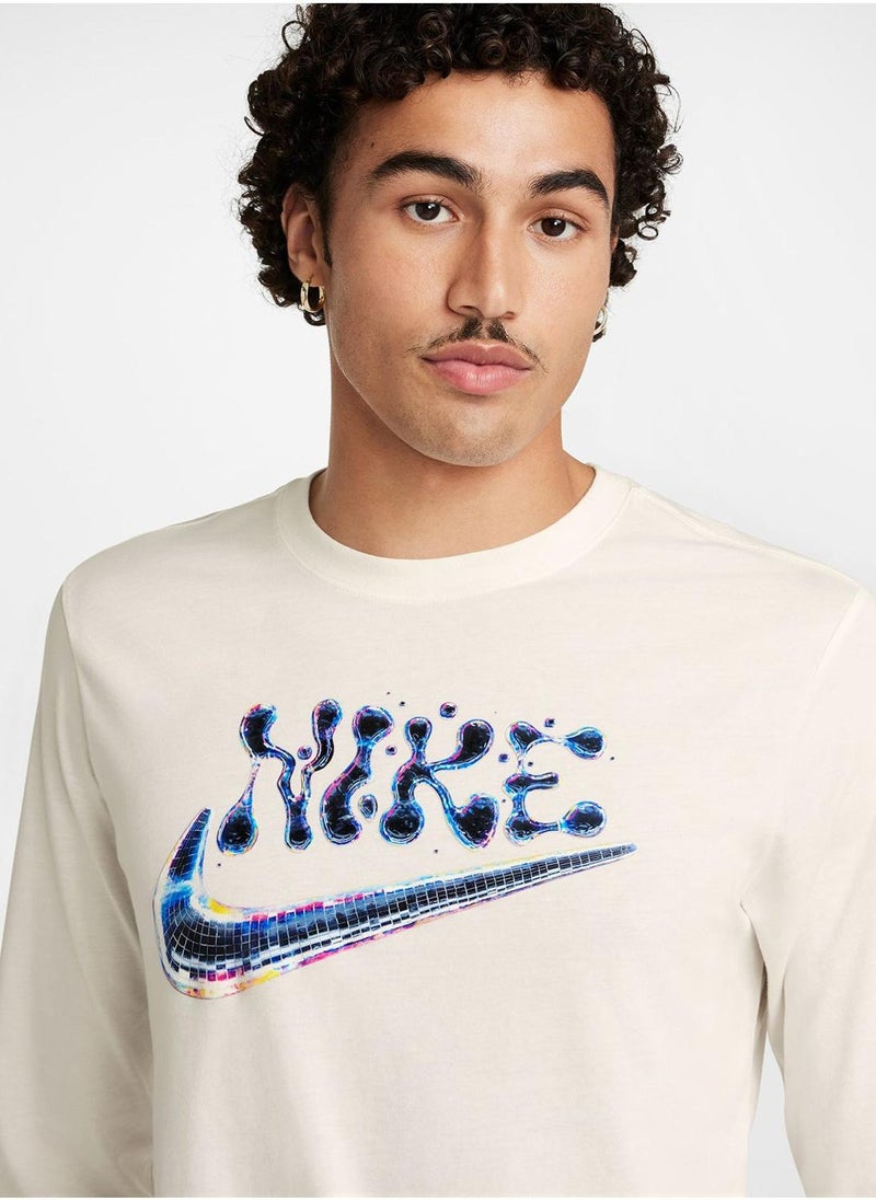 Nike Nsw Essential T-Shirt - Image 3