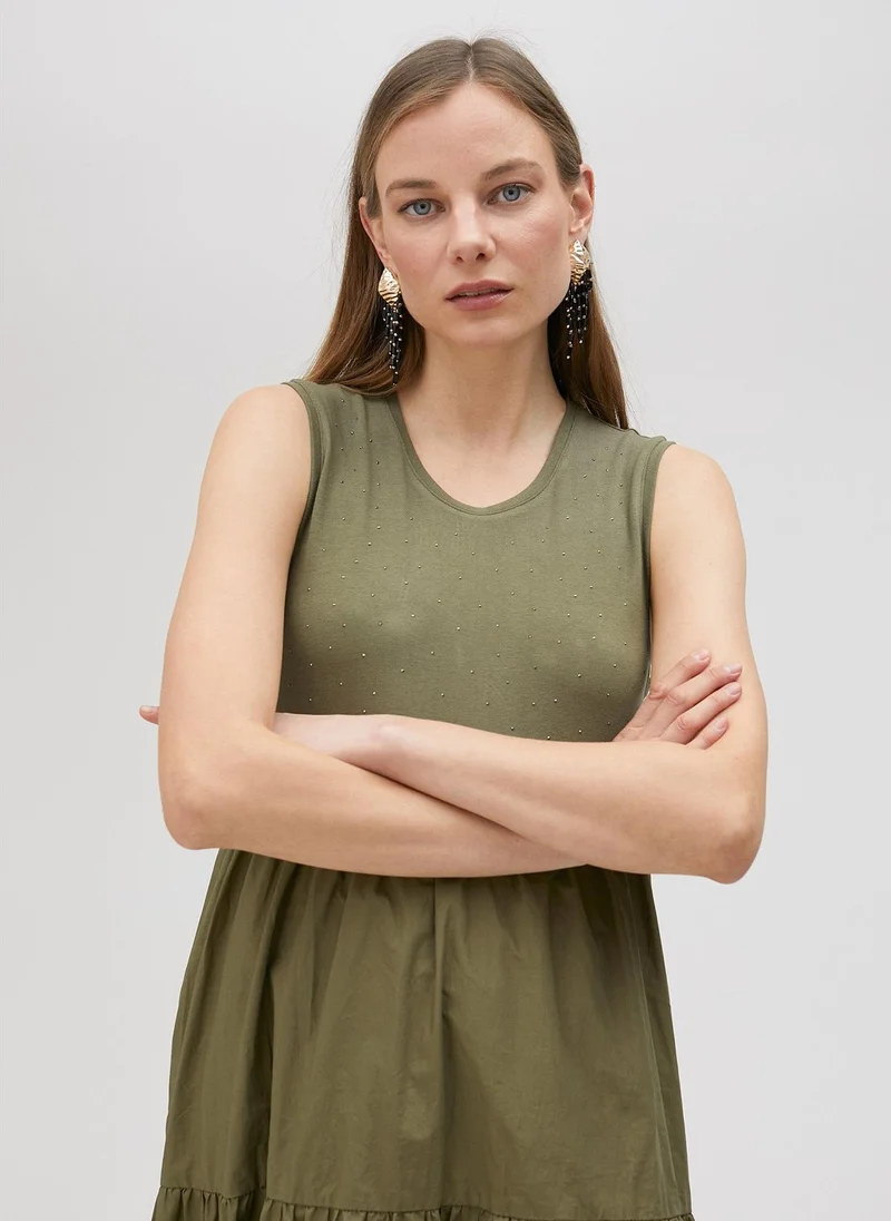 لولا كساديمونت فستان طويل بحمالات