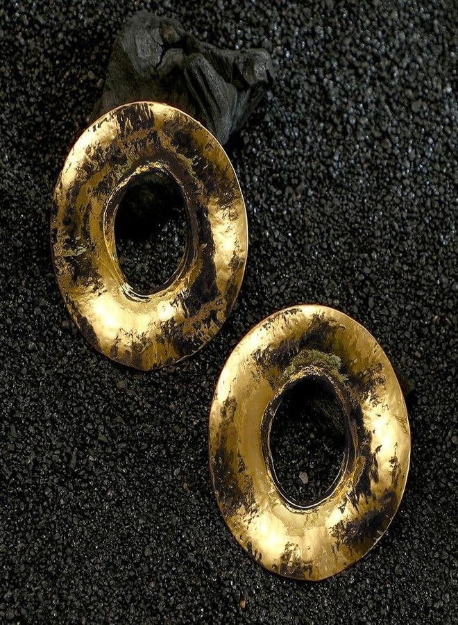 SOHI Women The Myzo Statement Earrings | California Gold Colour | One-Size | Metallic Alloy Material | Push Back Closure | Earrings For Casual - Image 2