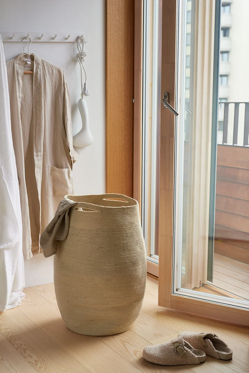 H&M Jute laundry basket