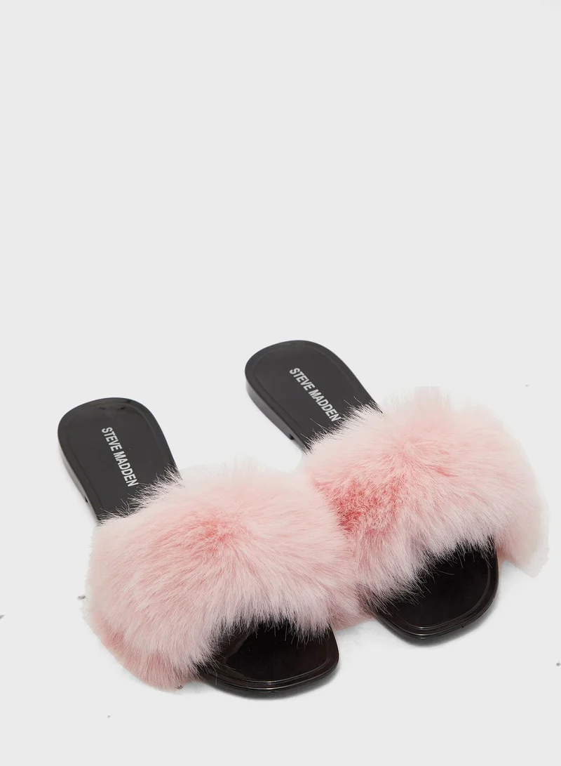 STEVE MADDEN Fur Flat Sandals for Women Best Price Oman