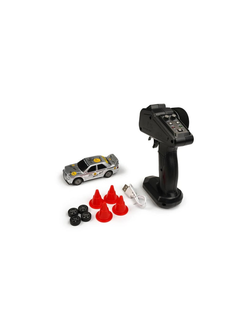 مايتويز سيارة MYTOYS M2 1/43 RC 4WD ميني دريفت ريسر - سيارة تحكم عن بعد صغيرة مع جيروسكوب، توجيه متناسب كامل 2.4G، مصابيح أمامية LED محاكاة، وضع التحكم في السرعة وإطارات دريفت بديلة - لعبة سباق مكتبية جاهزة للتشغيل - Image 4