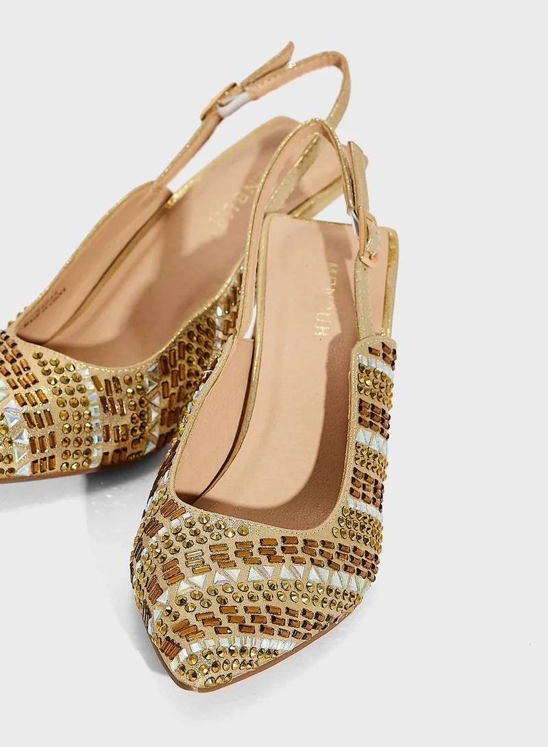 MENBUR Pointed Toe Strap Mid Heel Sandals