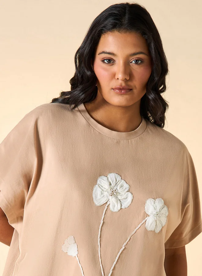 أولا بوبكن تيشيرت مطرز بالزهور مقاس كبير من أولا بوبكن