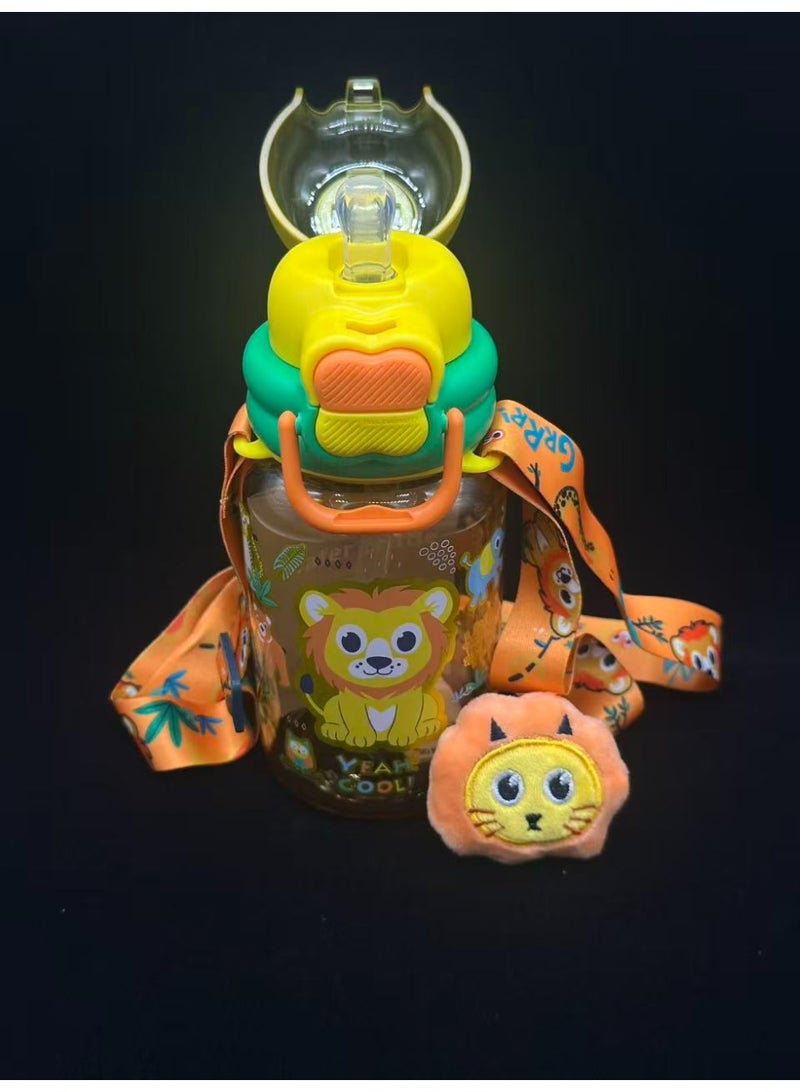 Five dream house 600ML Forest Lion King Kids Water Bottle For School, Sippy Cup with Straw, Dual Drink Design with Free Magnetic Plush Toy Brooch - Image 4