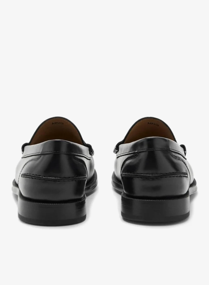 Mango Man Aged-leather loafers
