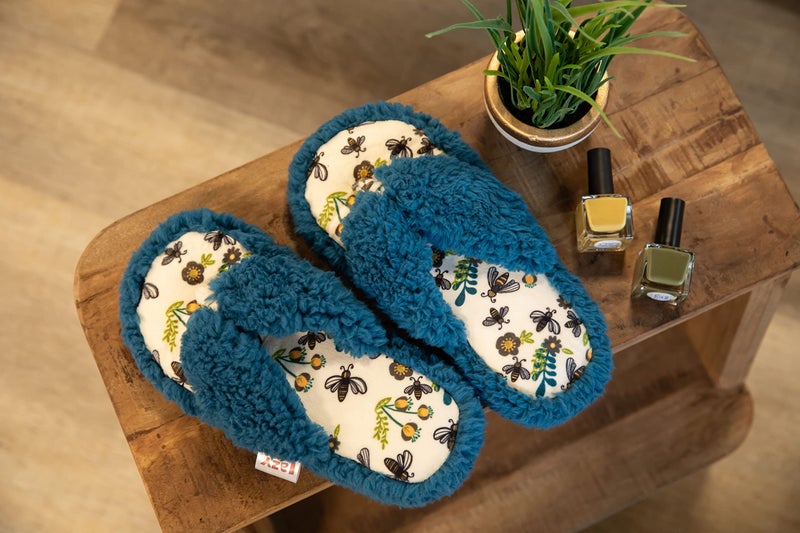 Lazy One Spa Flip-Flop Slippers for Women, Fuzzy House Slippers, Queen Bee, Blue (Small/Medium) - Image 3