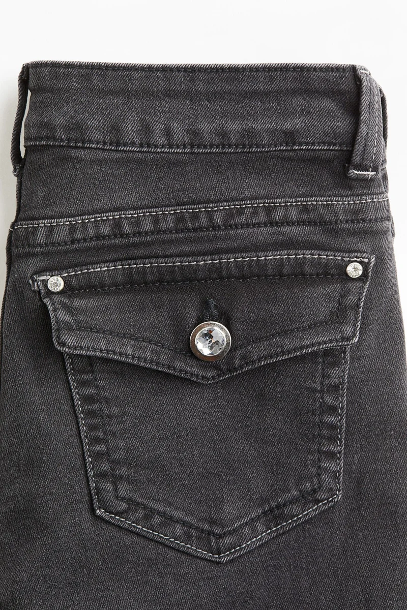 اتش اند ام جينز بحافة واسعة وخصر منخفض