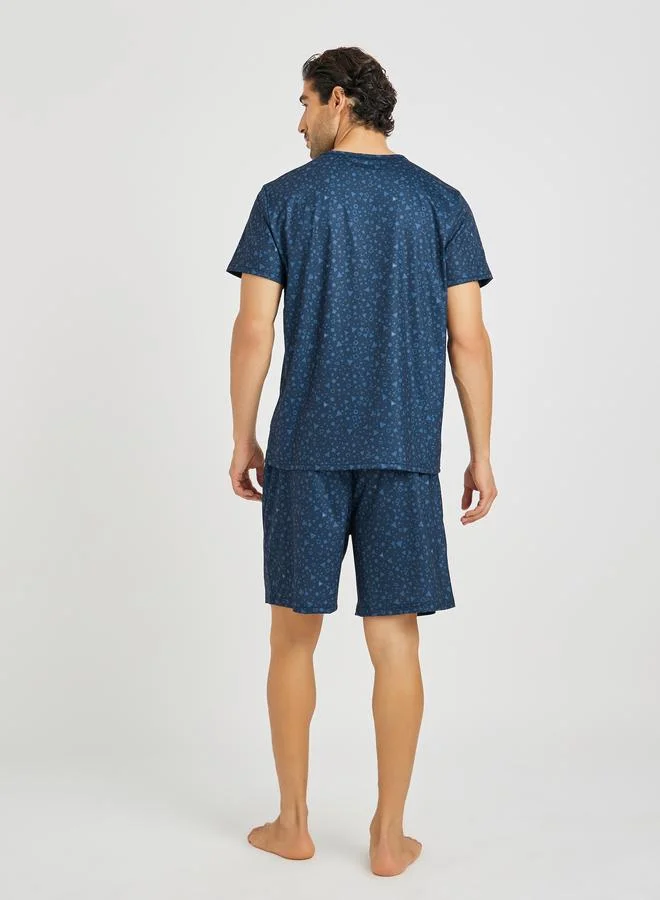 Styli Styli All-Over Printed T-Shirt and Shorts Pyjama Set