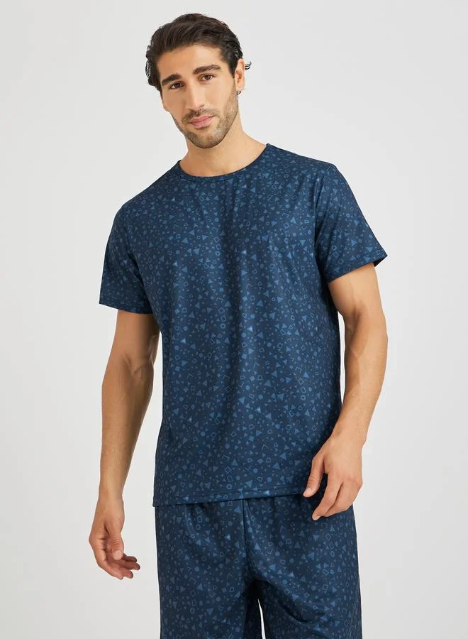 Styli Styli All-Over Printed T-Shirt and Shorts Pyjama Set