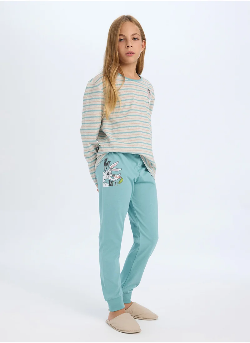 ديفاكتو Looney Tunes Regular Fit Long Sleeve Top And Bottom Pajama Set