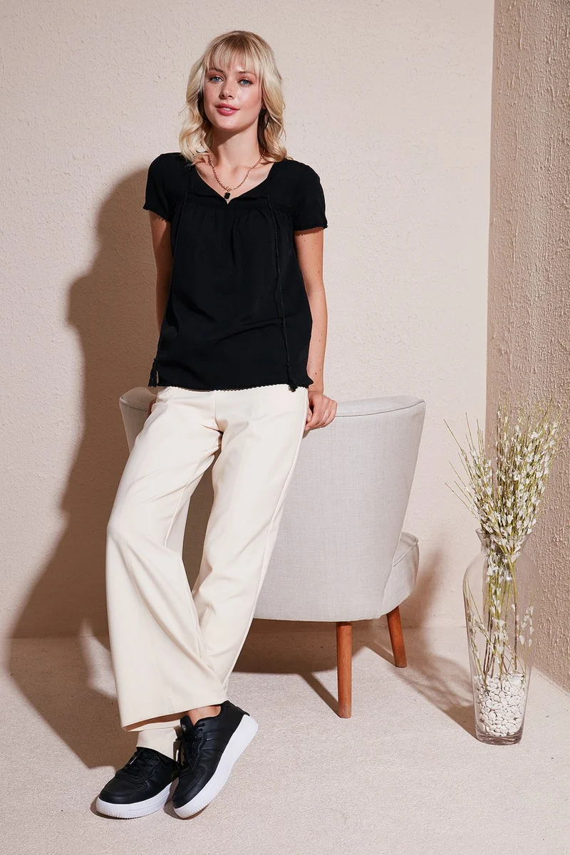 Lela Tie Collar Short Sleeve Regular Fit Blouse Women's Blouse 5865641