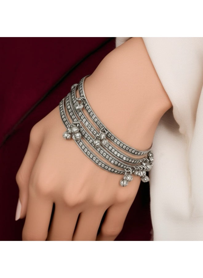 بريتي بريشس طقم أساور مطلية بالأوكسيد للنساء (طقم من 4 قطع) – مقاس 2.6 و 2.4 | تصميم بوهو تقليدي - Image 4