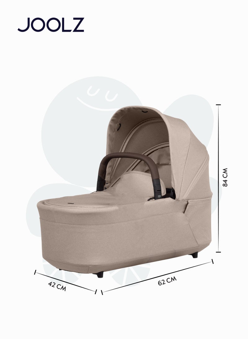 JOOLZ Hub² Carrycot for Stroller | Lightweight & Foldable Baby Bassinet | Breathable Mattress & Ventilated Sun Hood | Newborn Comfort 0-6 Months | Forest Green | Travel-Friendly - Sandy taupe  - Image 4