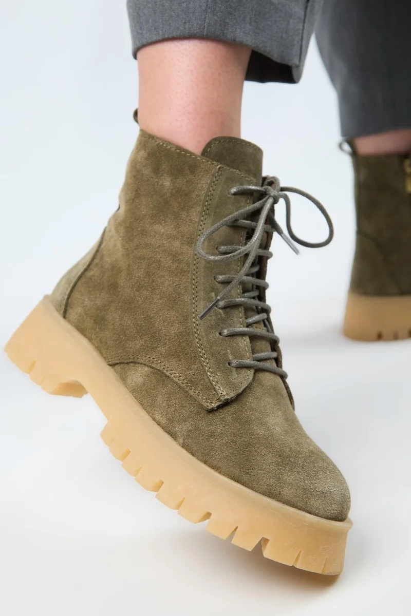 مانجيرو حذاء Manijero (Viyan) نسائي من الجلد الطبيعي برباط وسحاب داخلي كاكي