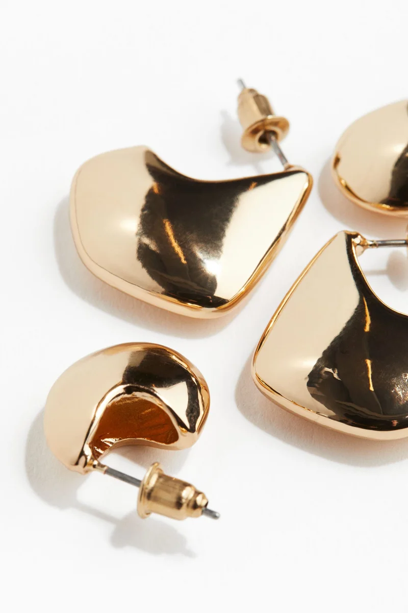 H&M 2 pairs dome earrings