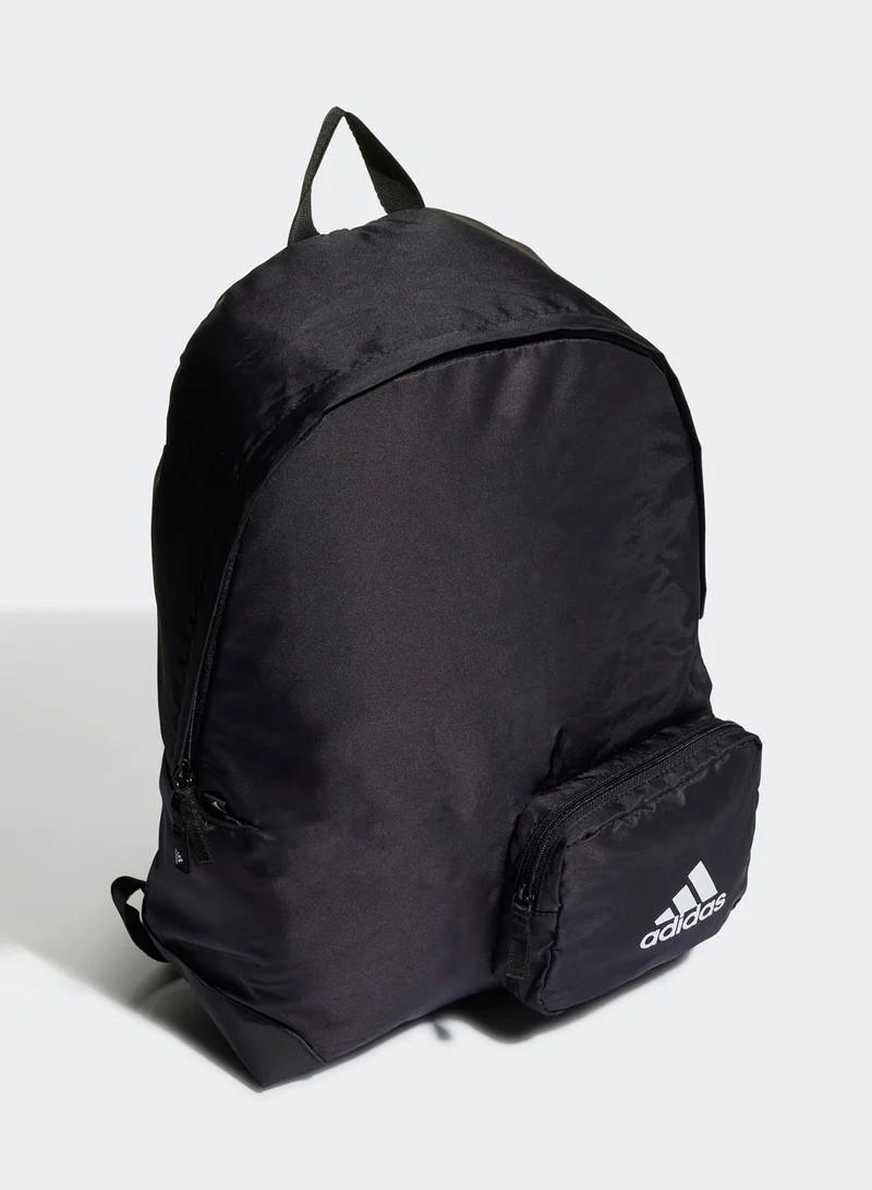 adidas شنطة ظهر بشعار الماركة
