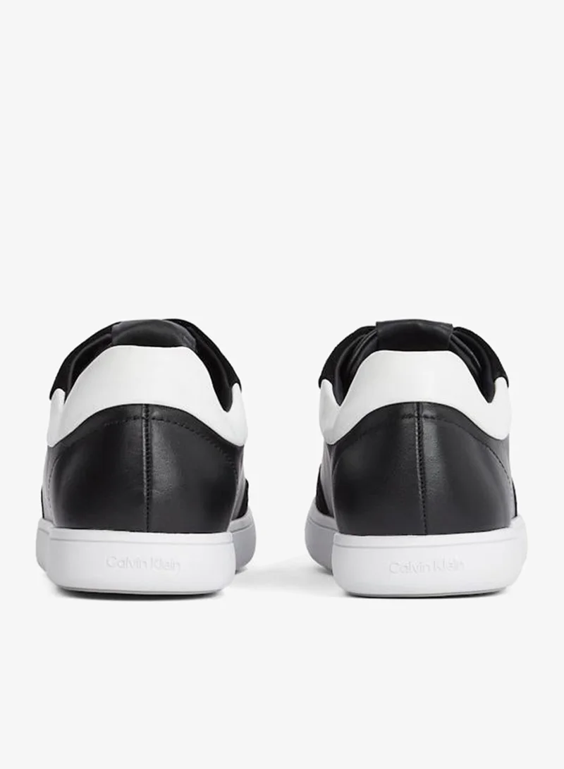 كالفن كلاين سنيكرز جلد برباط بنعل سميك