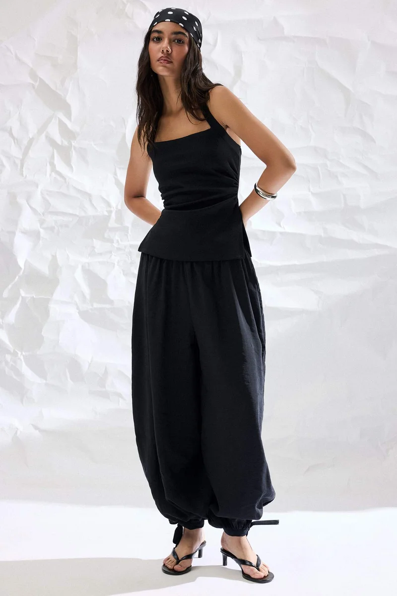 ديفاكتو Balloon Fit Regular Hem modal Trousers