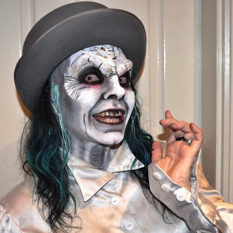 CCbeauty Light Grey Face Paint Stick,Face Painting Kit,Non Toxic SFX Makeup For Grayscale Wolf Halloween Costume Cosplay,Professional FX Body Paint,Full Coverage Painting Foundation With Makeup Sponge - Image 5