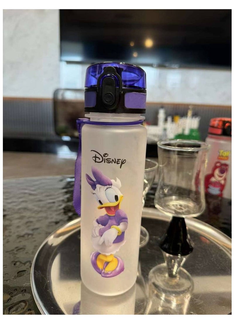 A sports water bottle with distinctive shapes with a tightly closed lid and shalimo, an excellent hygienic material for school, club or trips, shock-resistant, BPA-free.