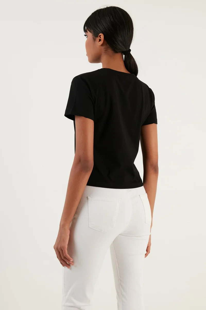 ليلا Brooklyn Printed Crew Neck Slim Cut T Shirt Women's T Shirt 5864581