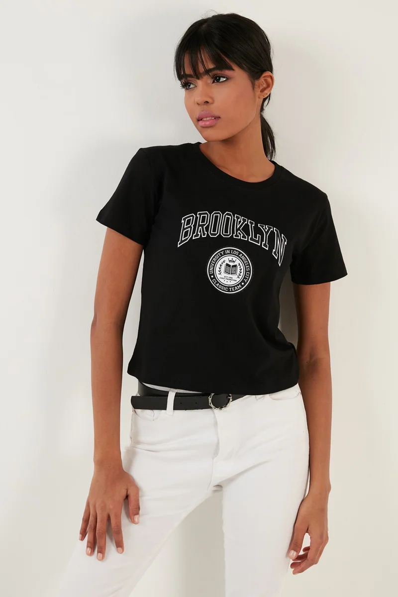 ليلا Brooklyn Printed Crew Neck Slim Cut T Shirt Women's T Shirt 5864581