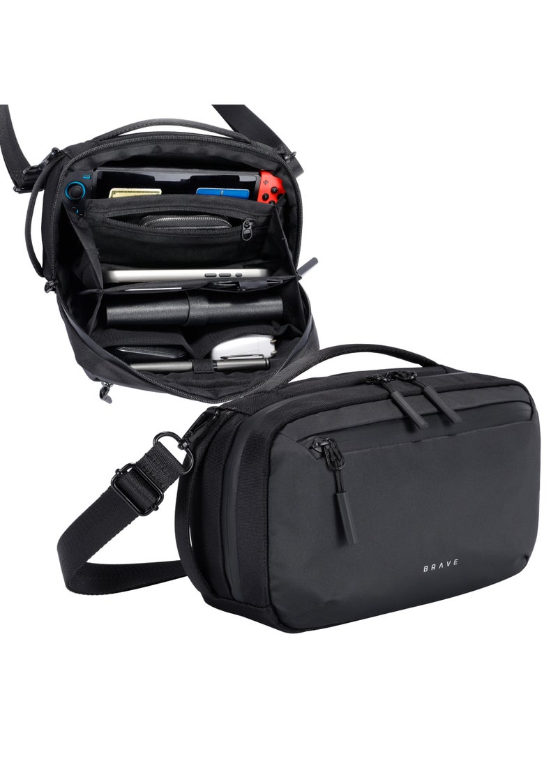 بريف حقيبة تنظيم الإلكترونيات للسفر بحزام كتف – سعة كبيرة جدًا، حقيبة تقنية مقاومة للماء مع منظم للأجهزة (Gadget Organizer)، حقيبة تخزين محمولة للإكسسوارات أثناء السفر، جواز السفر/التذاكر، متوافقة مع Nintendo Switch، وحدات التحكم، الباور بانك، الشواحن، الكابلات، الهواتف، سماعات الأذن، محولات USB والمزيد (XL-أسود) - Image 1